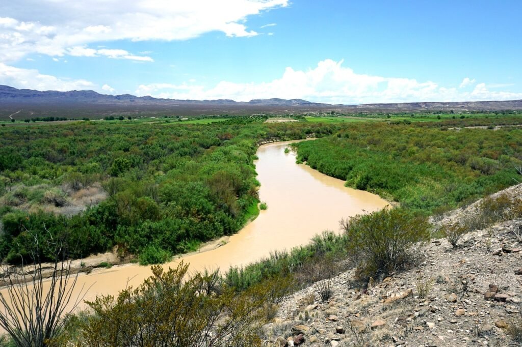 river, border, canyon