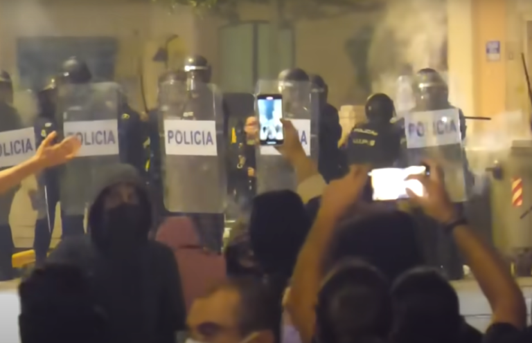 Tens of Thousands Protest in Valencia Demanding Resignation of Regional President After Deadly Floods 8 Screenshot 2024-11-10 173735
