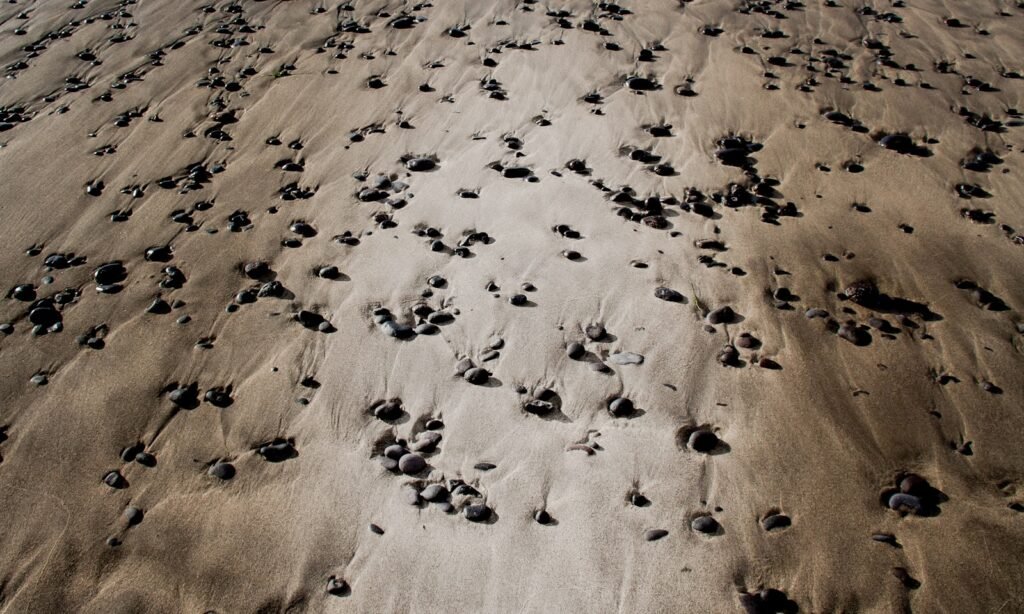 white and black sand photography