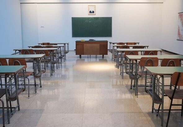 Ghost Students Steal $673K from Missoula College in Nationwide Financial Aid Fraud Scheme 6 brown wooden table and chairs, school, education, admissions, class, classroom, students, college