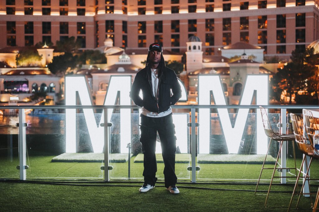 Bellagio Fountain Club Assembles Culinary Dream Team for F1 Grand Prix Spectacle 6 Davante Adams at Bellagio Fountain Club