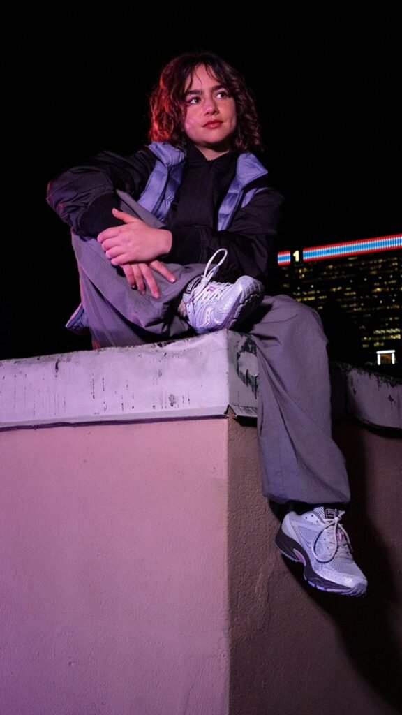 580x1031Saucony SMU Q1 2026 No Logo Story Post copy 4